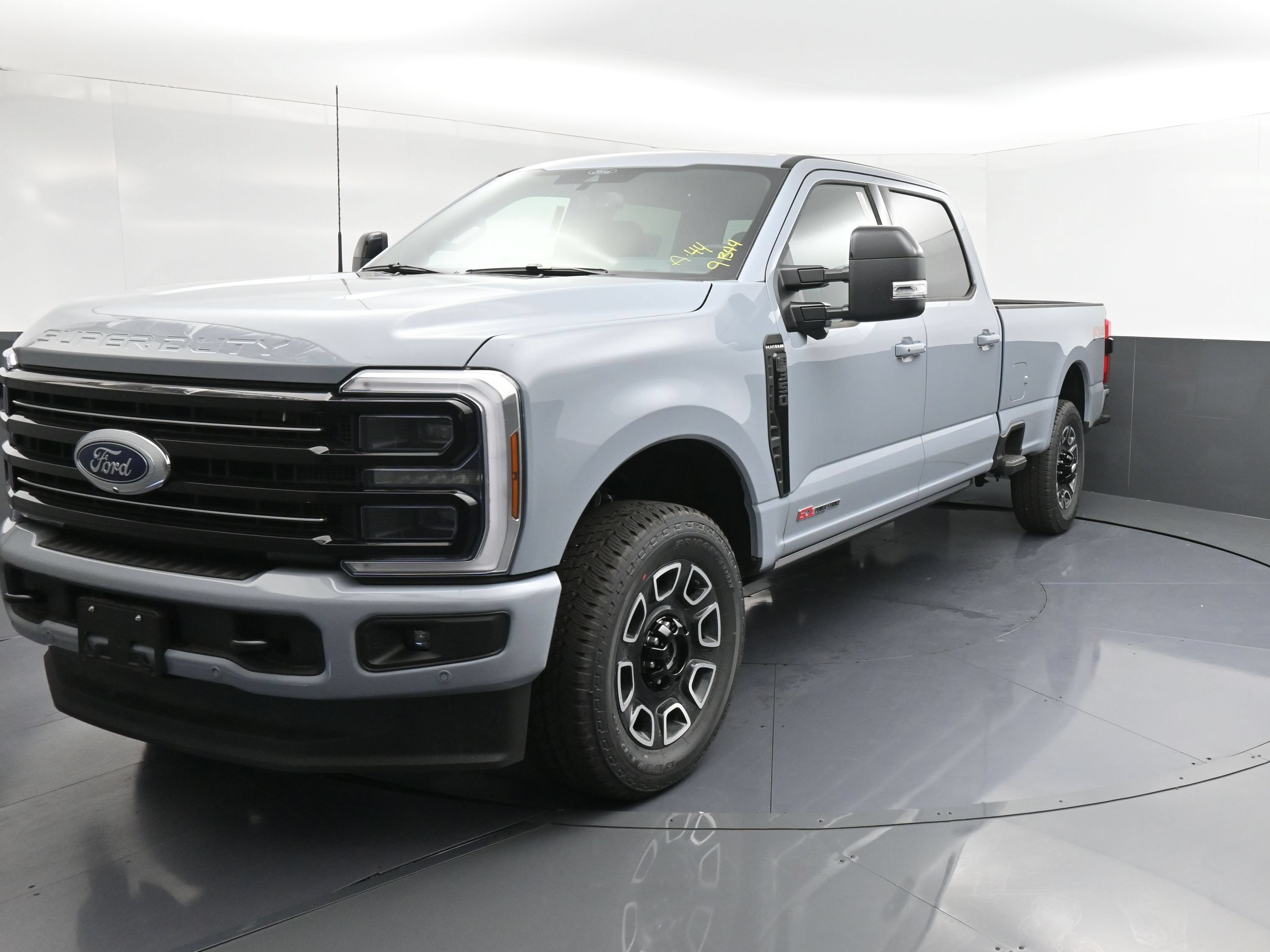 New 2026 Ford F-350 Platinum Truck Crew Cab