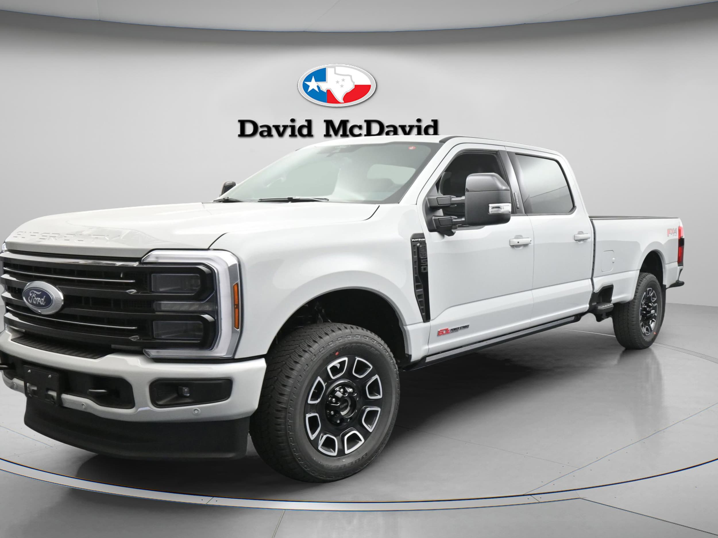 2026 Ford F-350 Platinum 4x4 Crew Cab 8' Box SRW's photo