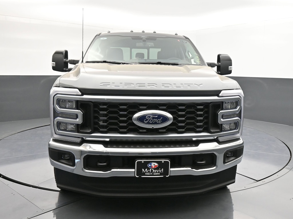 New 2026 Ford F-350 LARIAT Truck Crew Cab