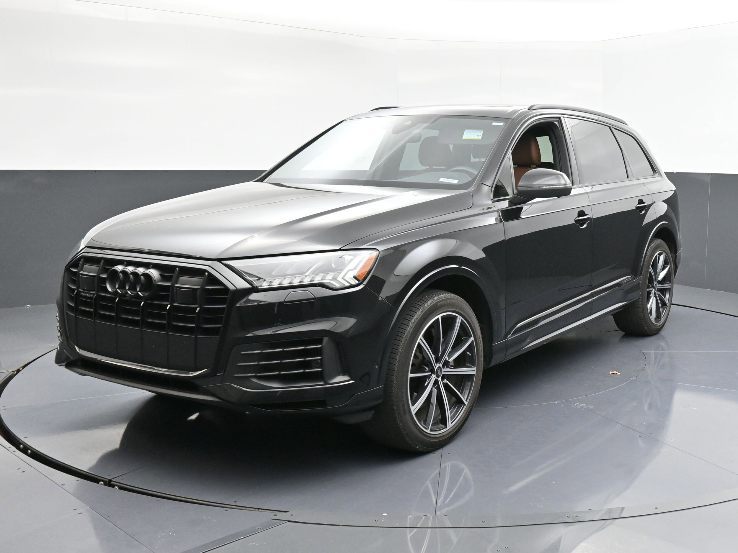 2023 Audi Q7 Premium Plus photo 3