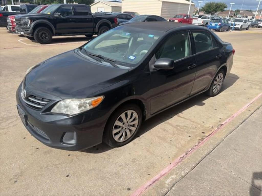 Used 2013 Toyota Corolla LE Sedan