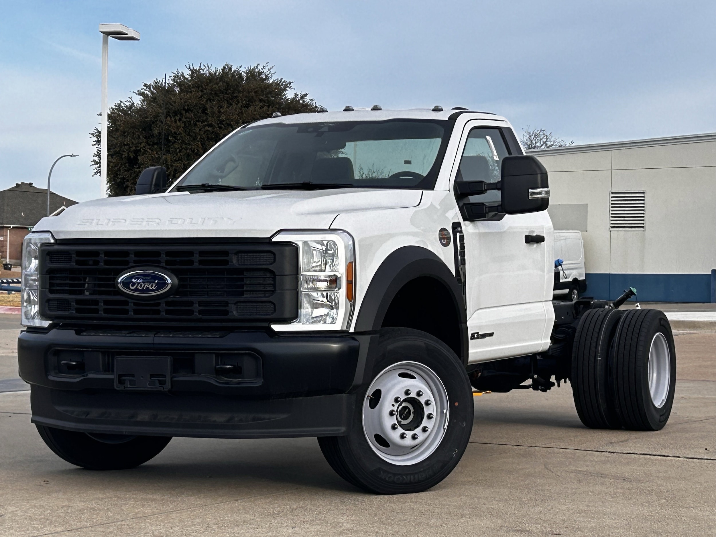 2025 Ford F-600 Super Duty Chassis Cab
