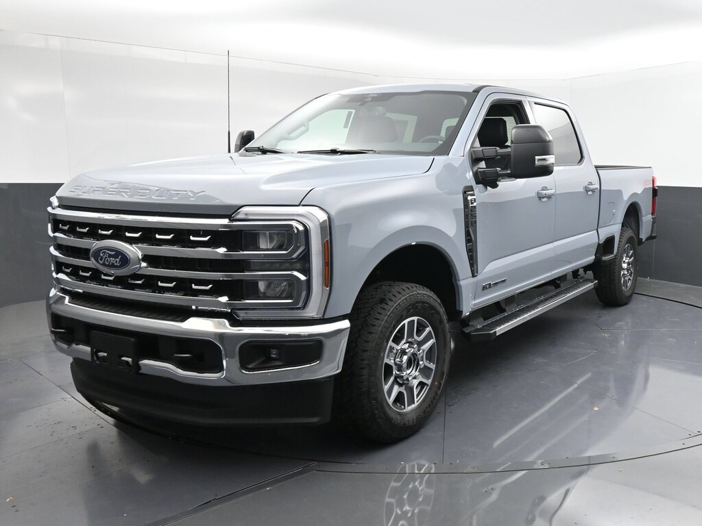 New 2026 Ford F-250 LARIAT Truck Crew Cab