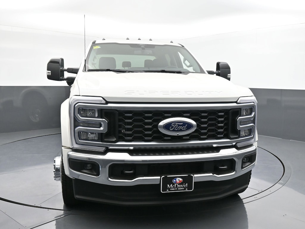 New 2026 Ford F-450 LARIAT Truck Crew Cab