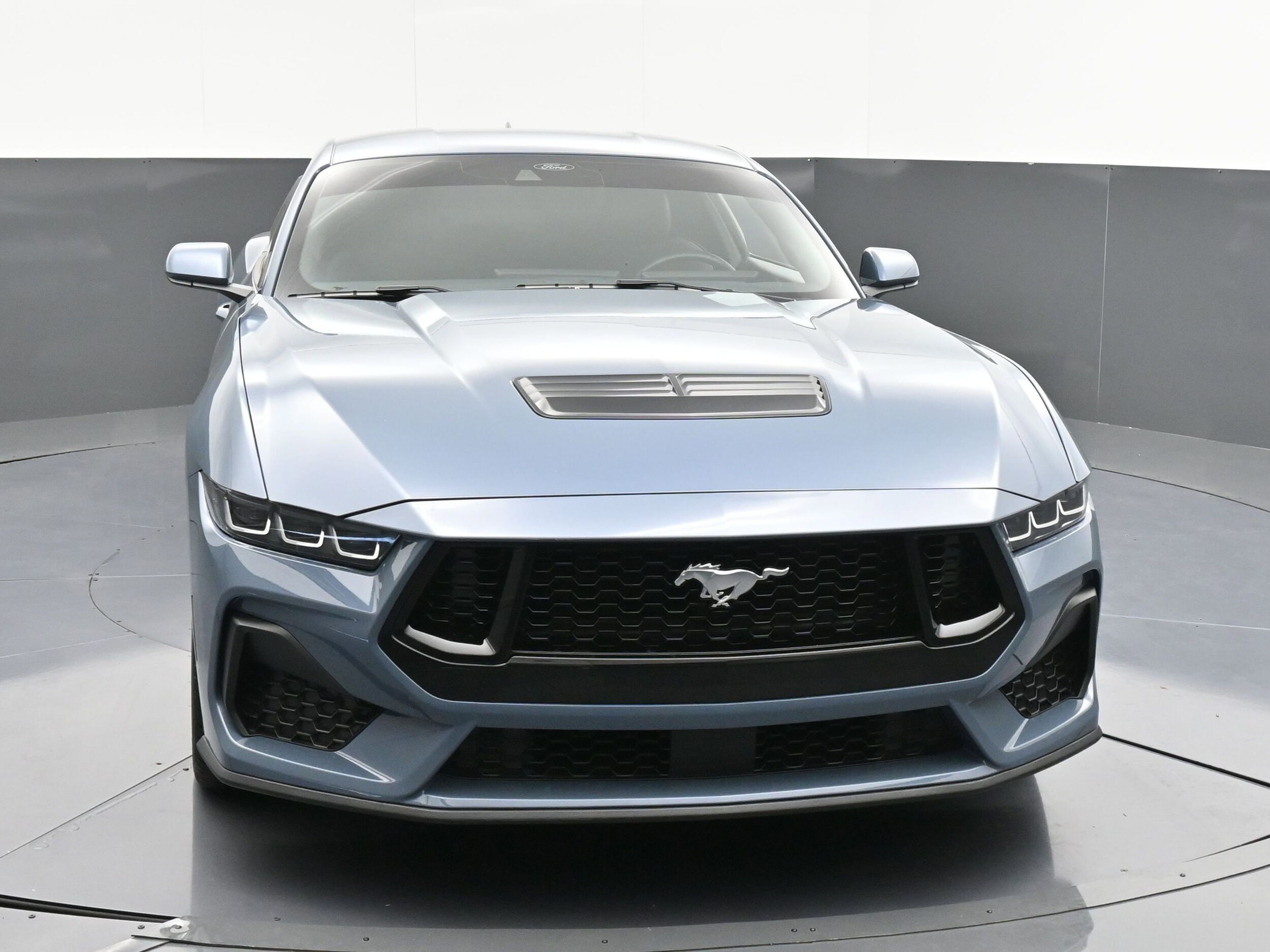 2025 Ford Mustang GT photo 2