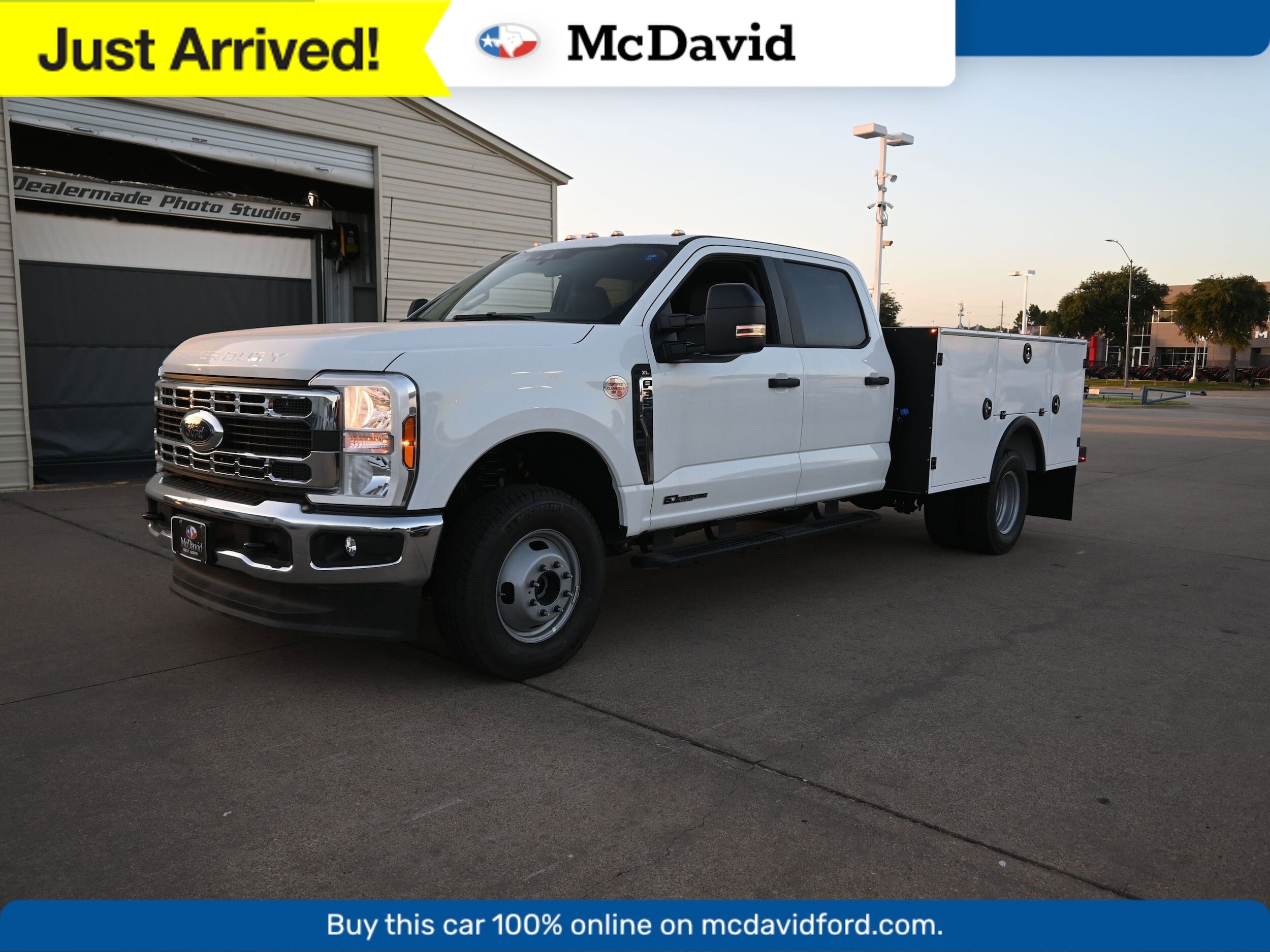2025 Ford F-350 Chassis Truck Crew Cab 