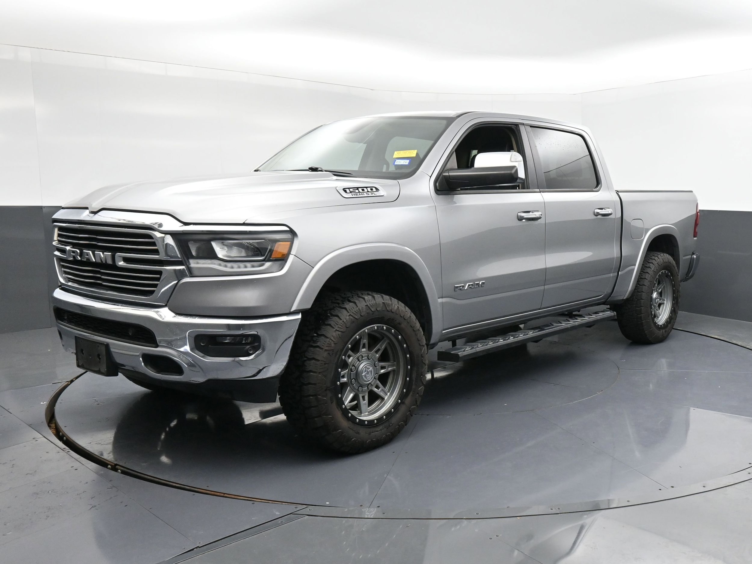2019 RAM 1500 Laramie 4x4 Crew Cab 5'7's photo
