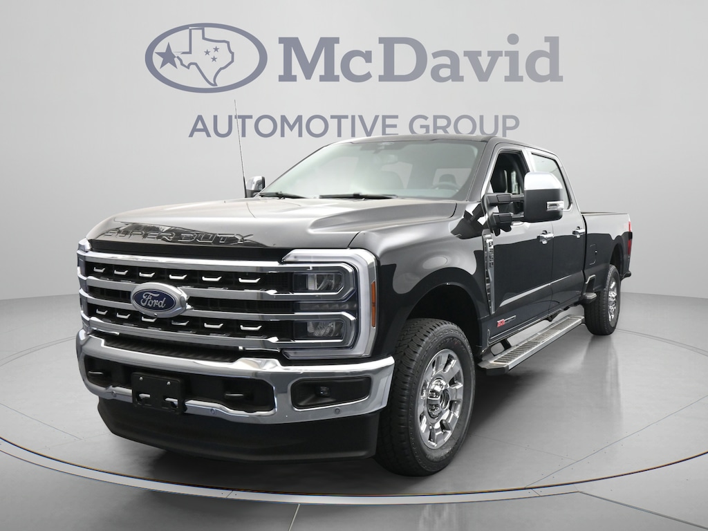New 2026 Ford F-350 LARIAT Truck Crew Cab
