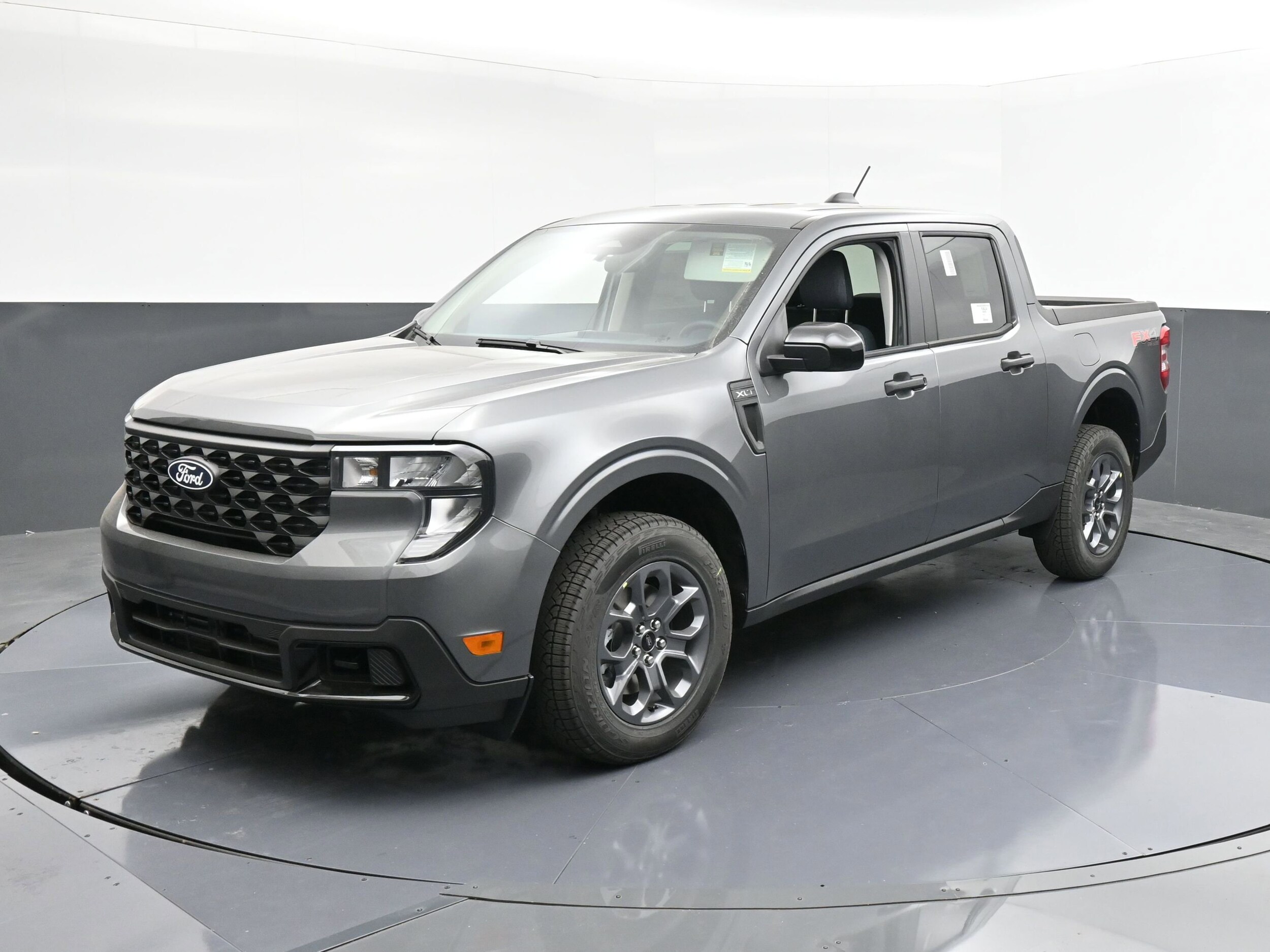 2025 Ford Maverick XLT photo 3