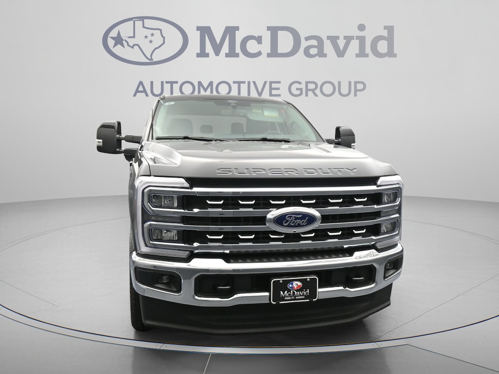 New 2026 Ford F-350 LARIAT Truck Crew Cab