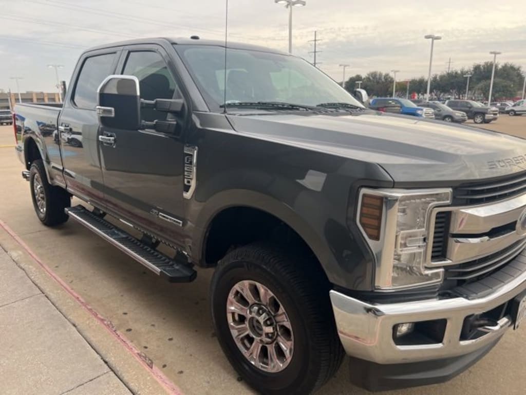 Used 2019 Ford F-250 XLT Truck Crew Cab