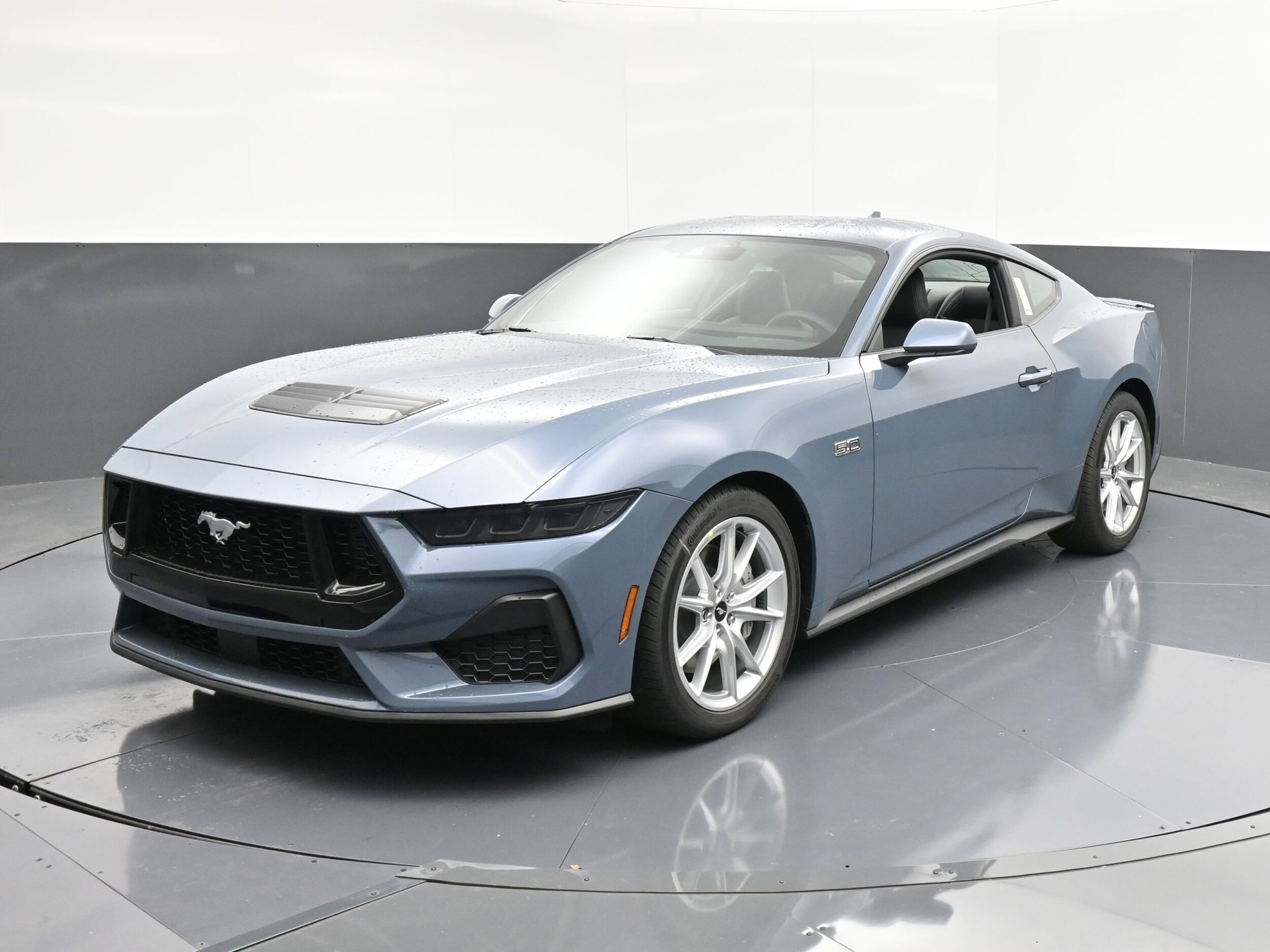 2025 Ford Mustang GT Premium photo 3