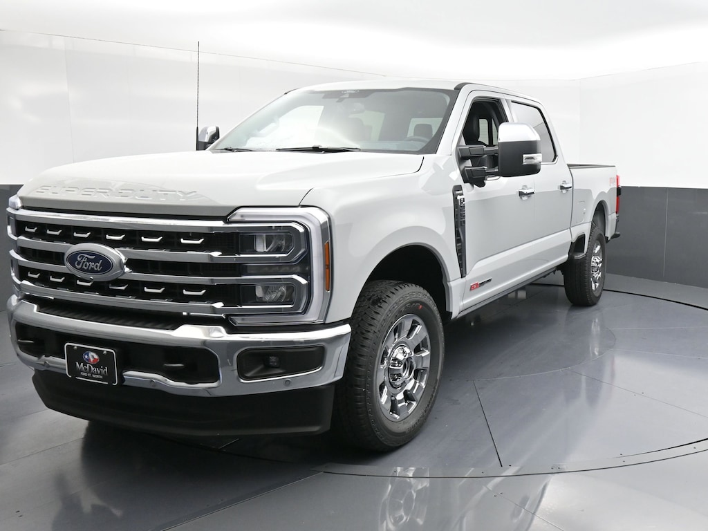 New 2026 Ford F-250 LARIAT Truck Crew Cab