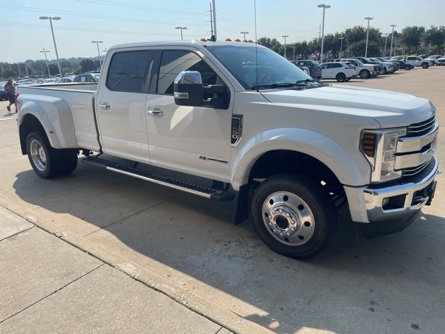 2019 Ford F-450 Lariat photo 2