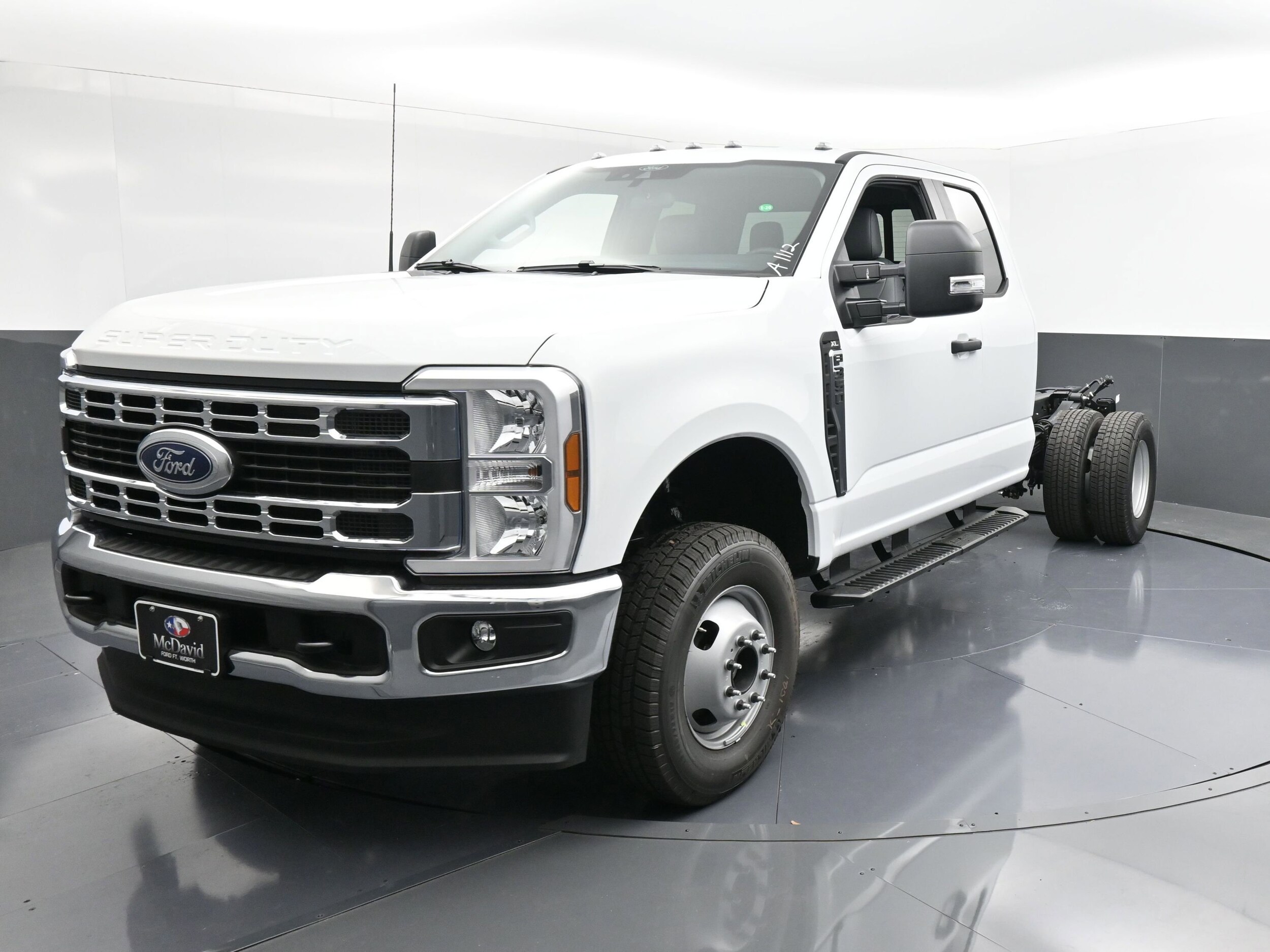 2025 Ford F-350 XL photo 3