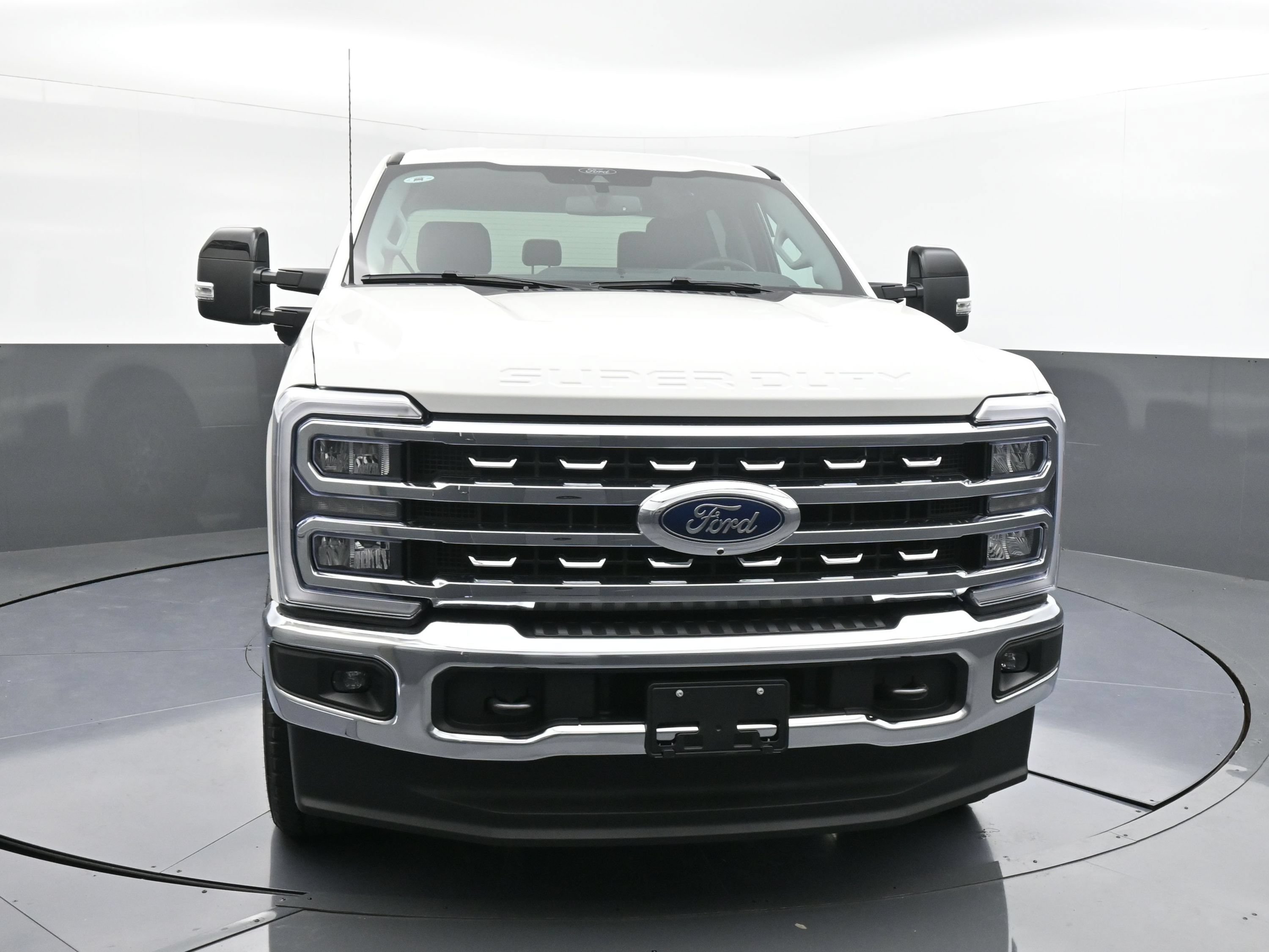 New 2026 Ford F-250 LARIAT Truck Crew Cab