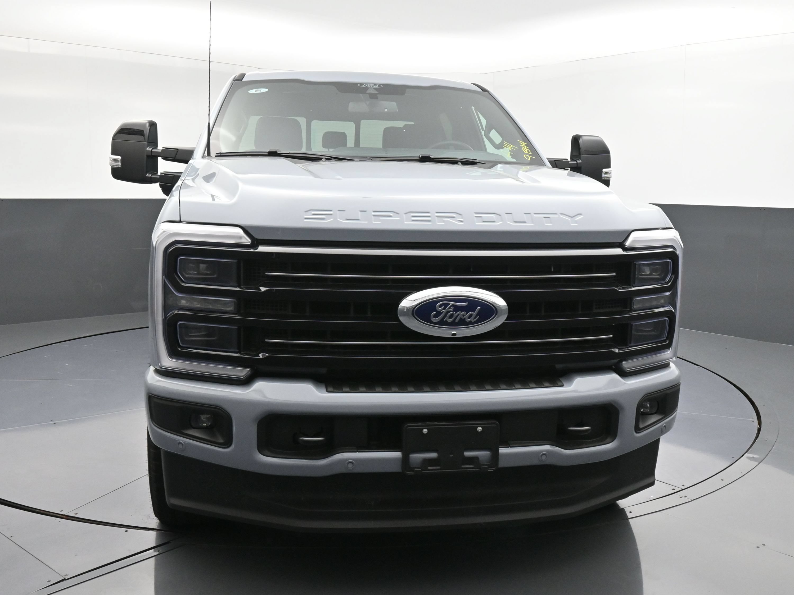 New 2026 Ford F-350 Platinum Truck Crew Cab