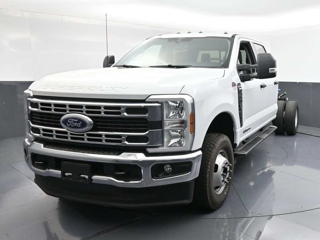 New 2026 Ford F-350 Chassis XL Truck Crew Cab