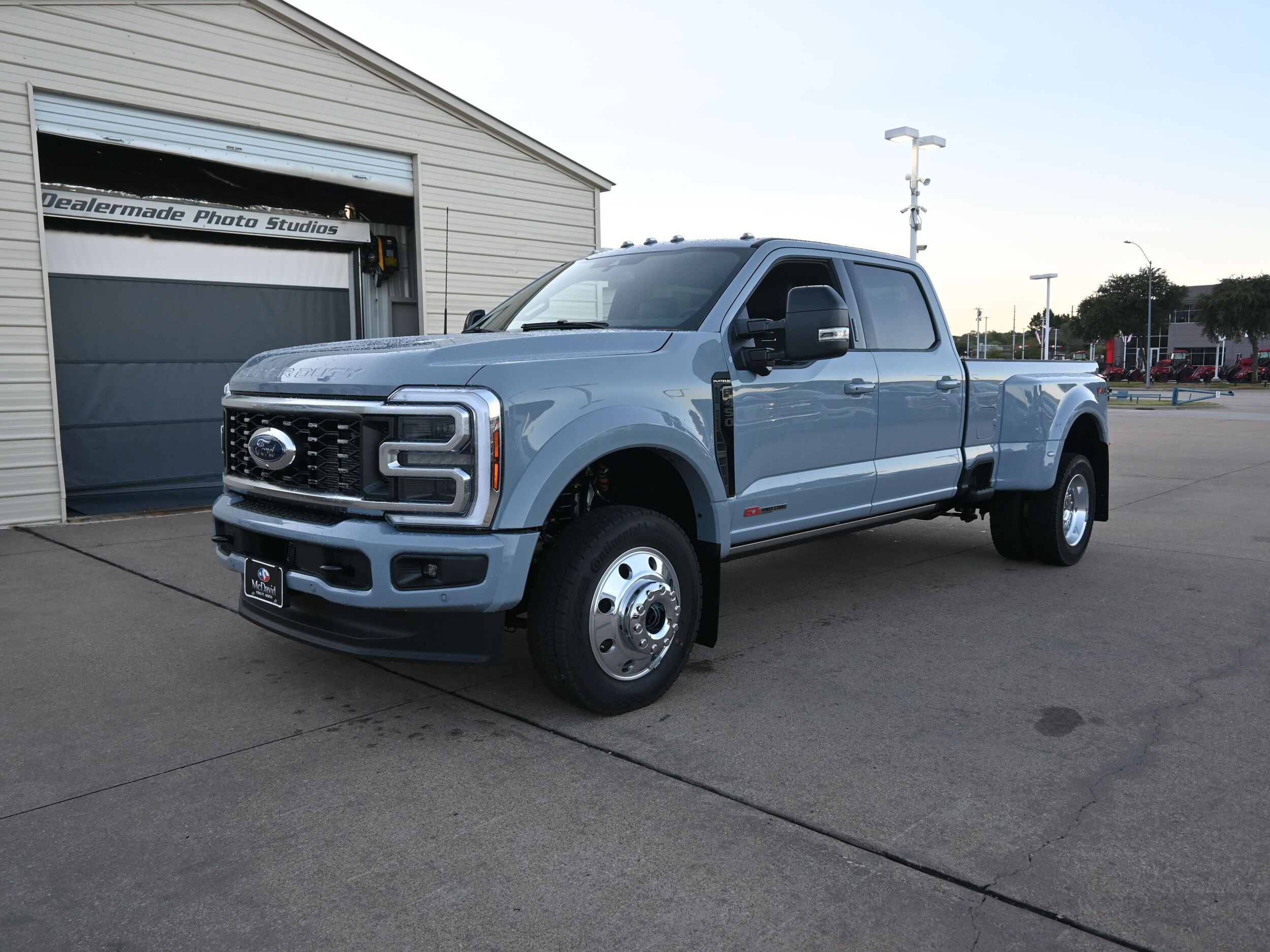 2026 Ford F-450 Platinum photo 2