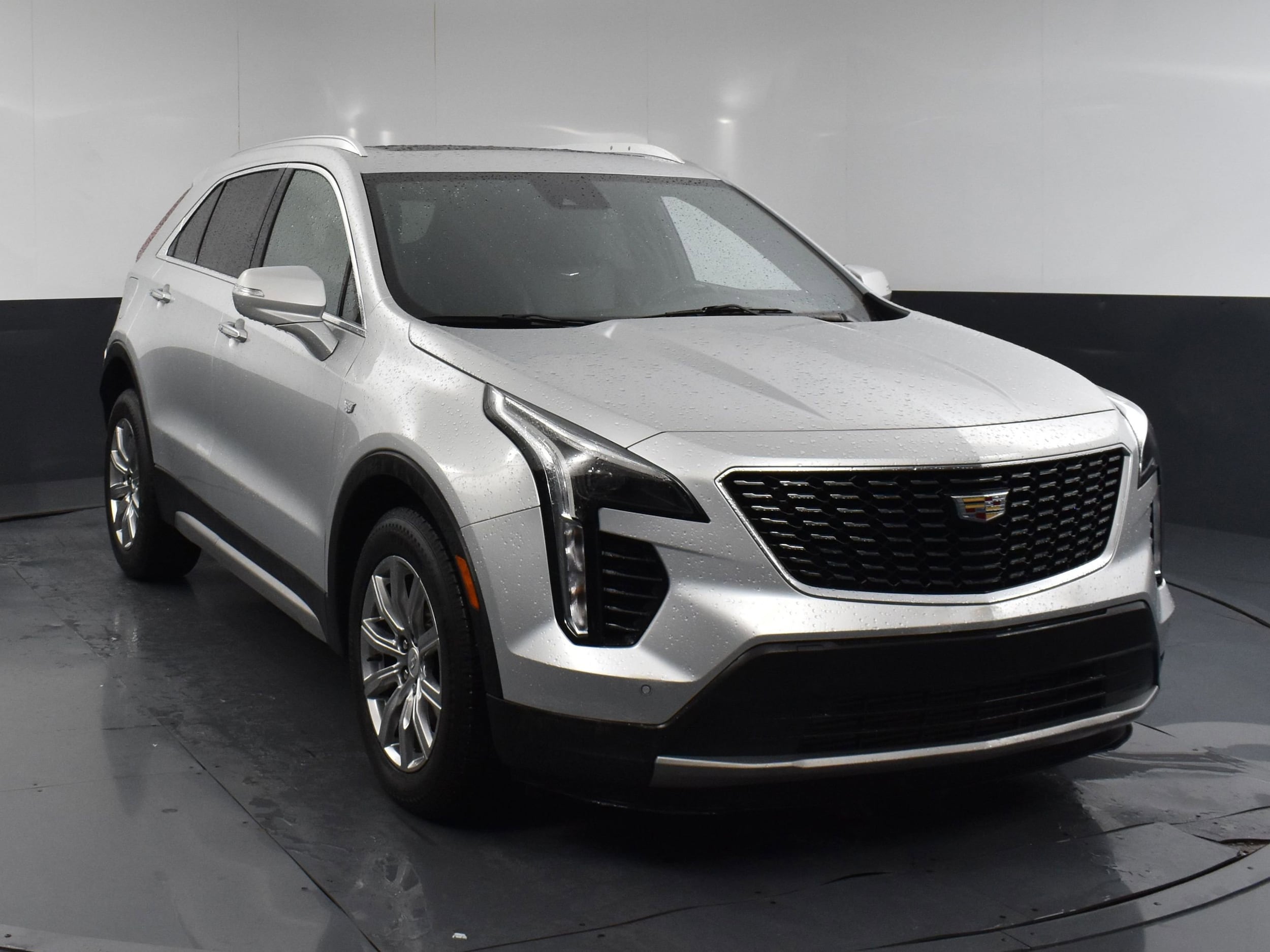 Used 2021 Cadillac XT4 Premium Luxury with VIN 1GYFZDR40MF060659 for sale in Fort Worth, TX