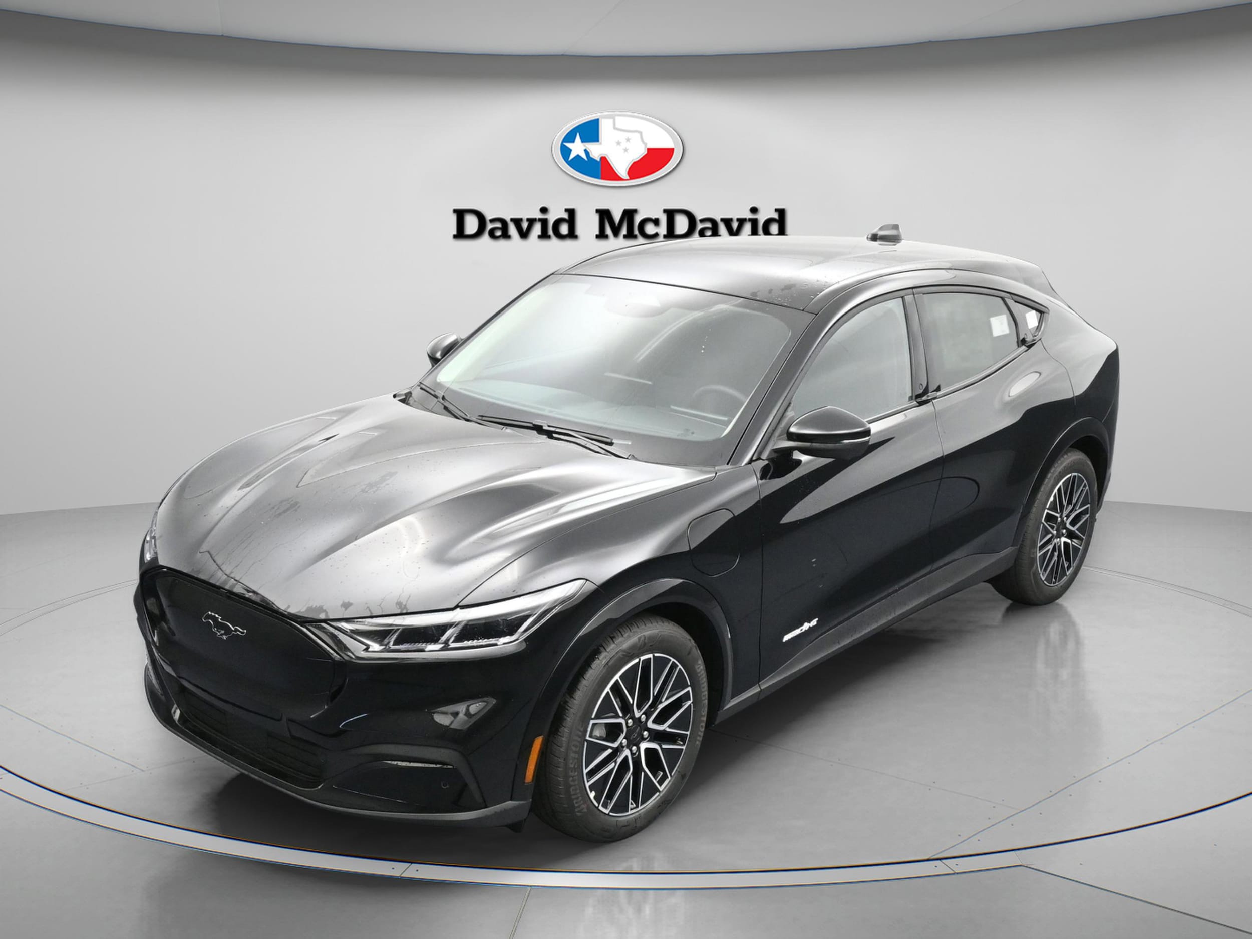2026 Ford Mustang-Mach-e Premium's photo