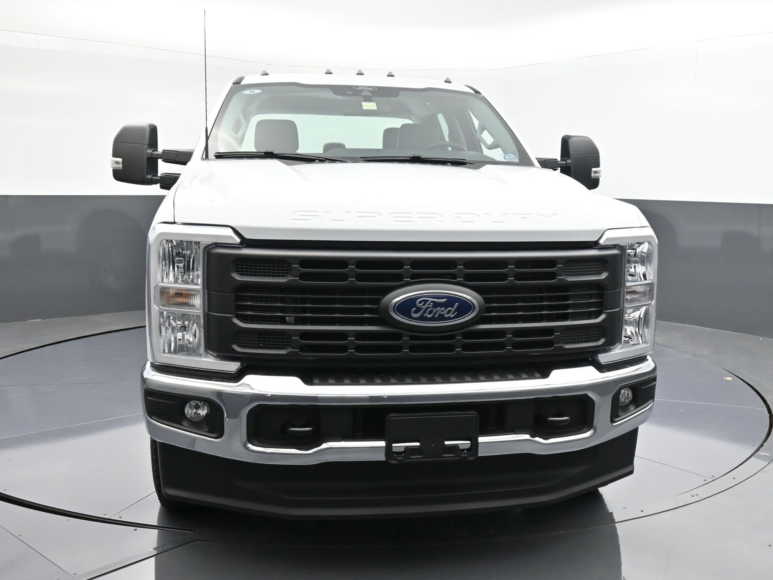 2025 Ford F-250 XL photo 2