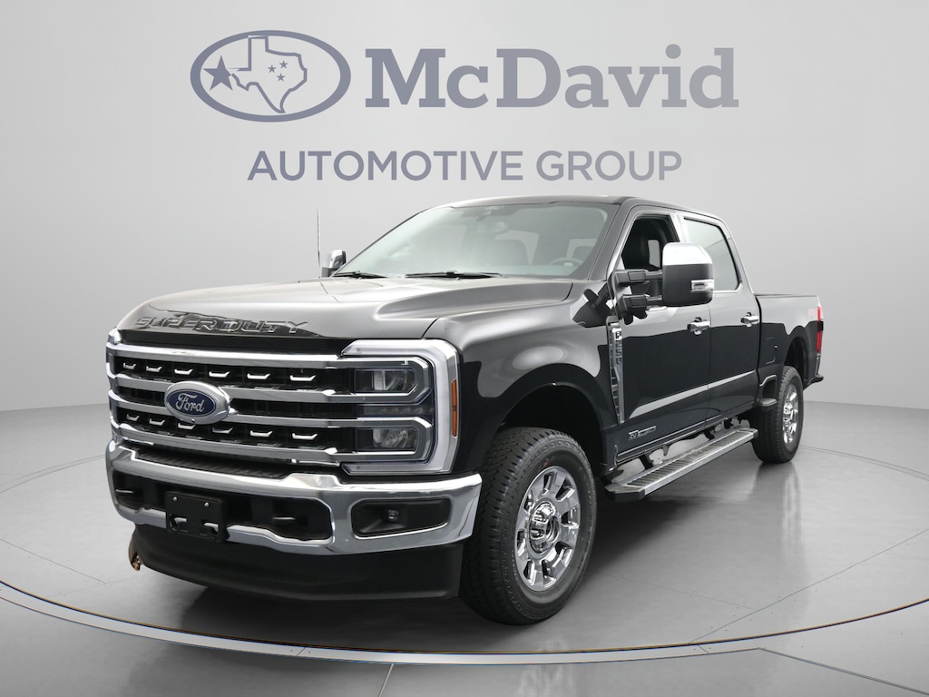 New 2026 Ford F-250 LARIAT Truck Crew Cab