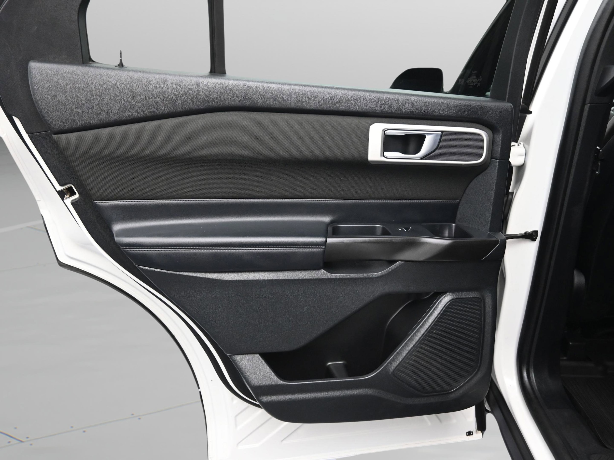 2020 Ford Explorer XLT - Photo 14