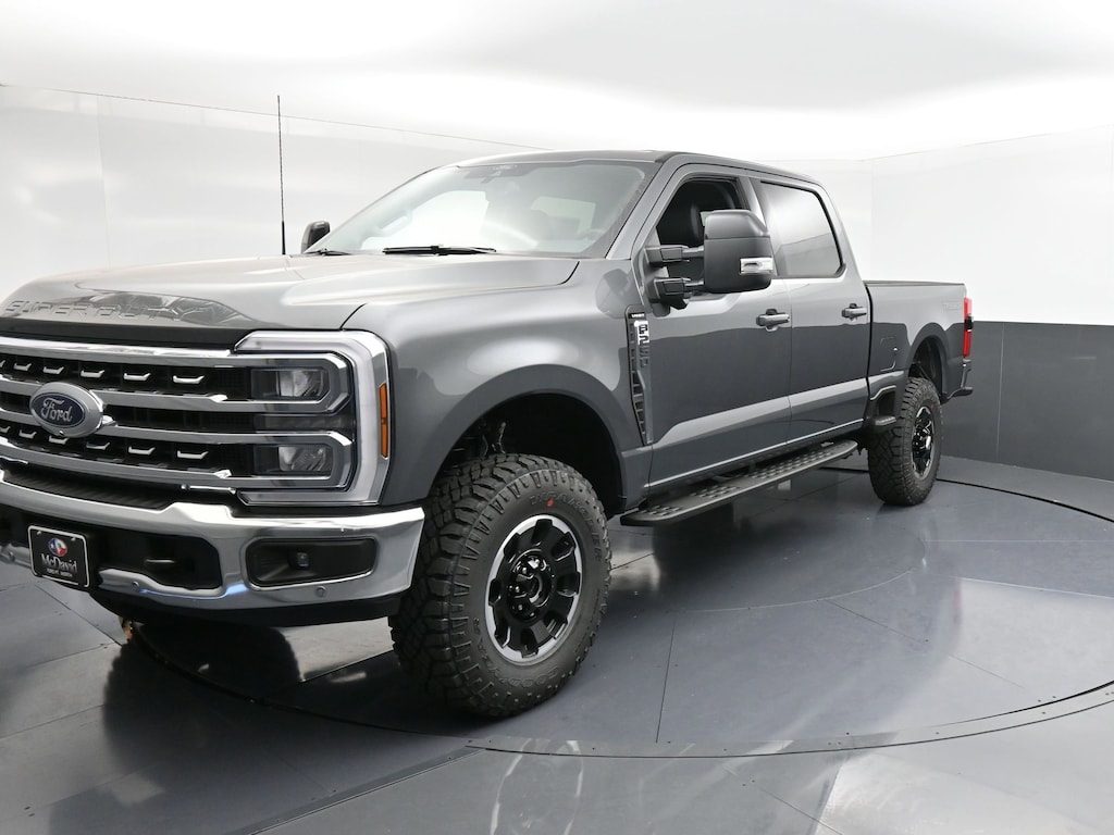 New 2026 Ford F-250 LARIAT Truck Crew Cab