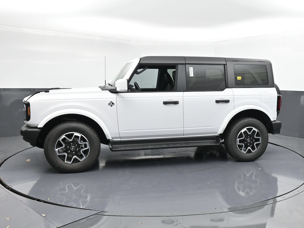New 2026 Ford Bronco Outer Banks SUV