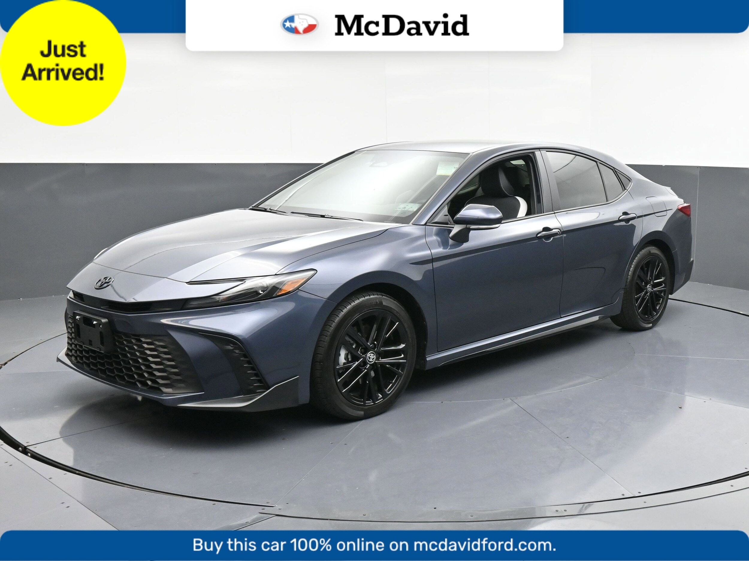 2026 Toyota Camry SE's photo