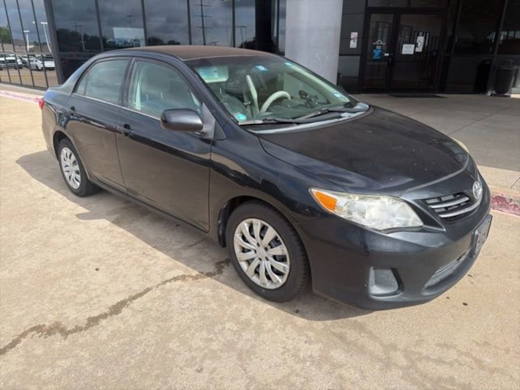 Used 2013 Toyota Corolla LE Sedan