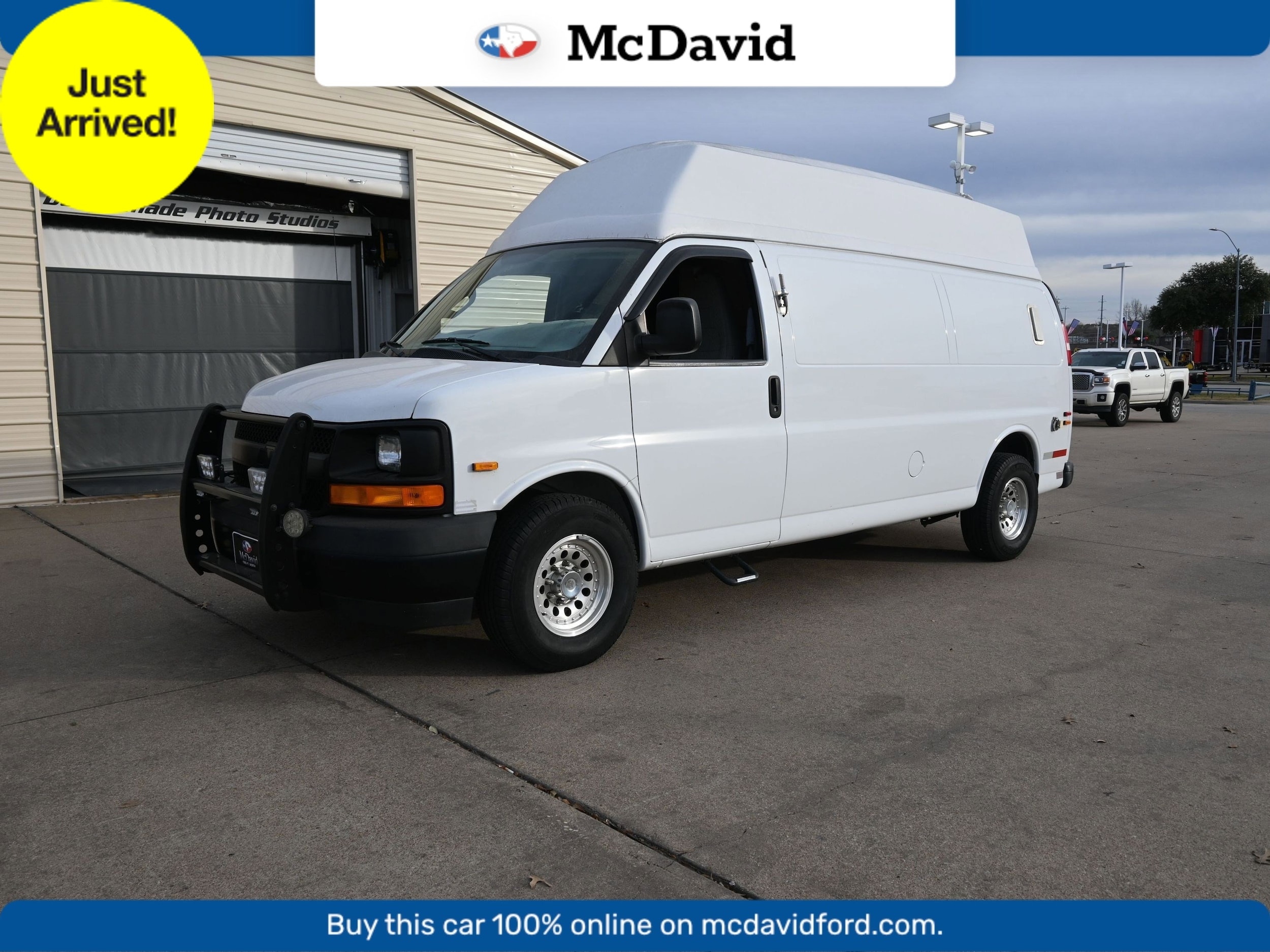 2017 Chevrolet Express Cargo Work Van's photo