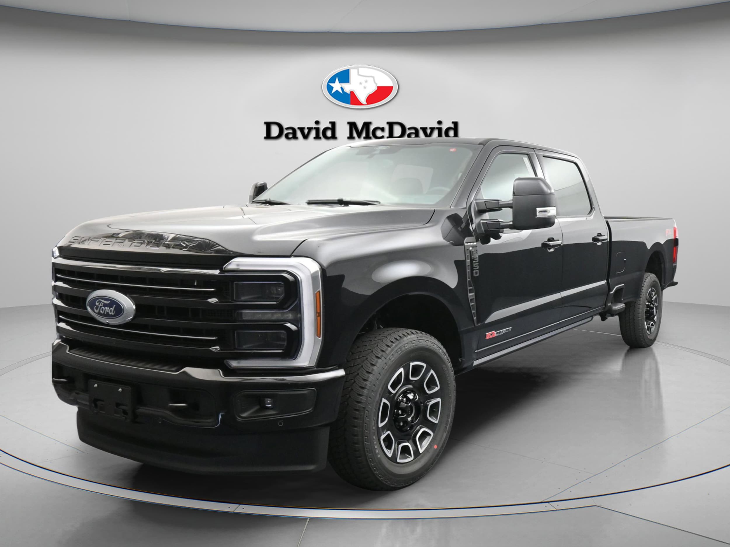 2026 Ford F-350 Platinum 4x4 Crew Cab 8' Box SRW's photo