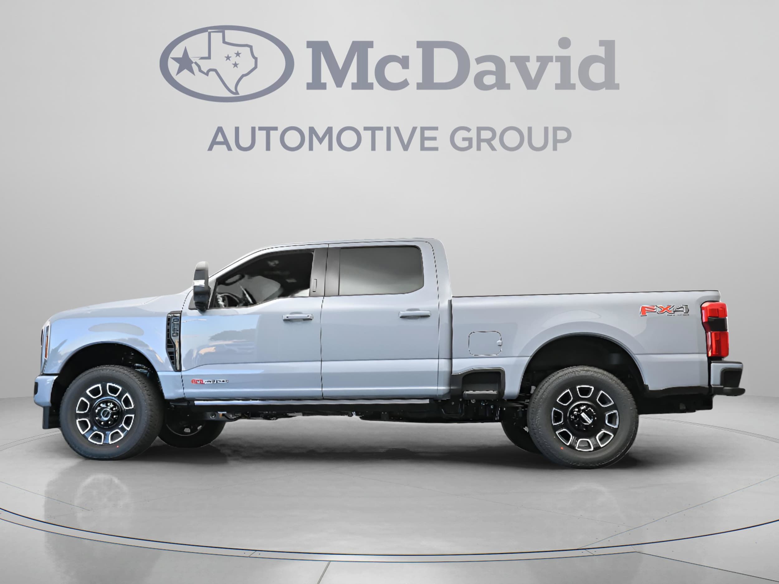 2026 Ford F-250 Super Duty Platinum - Photo 13