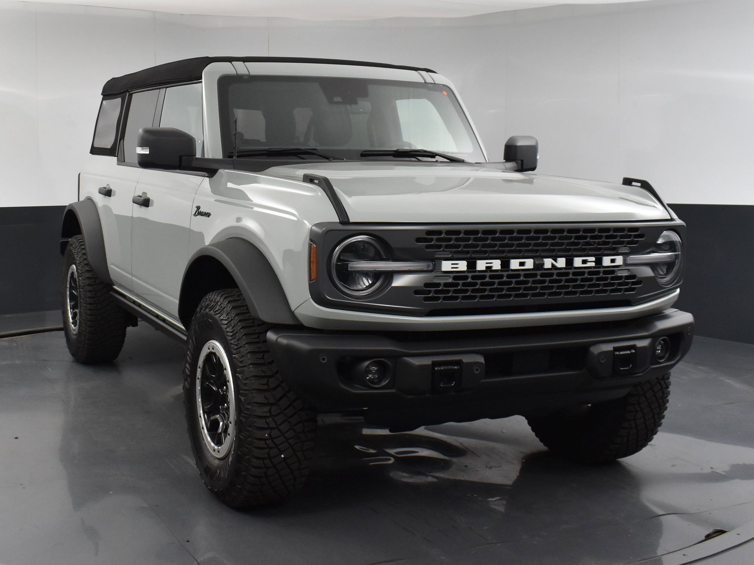 Used 2023 Ford Bronco 4-Door Badlands with VIN 1FMEE5DP3PLB95561 for sale in Fort Worth, TX