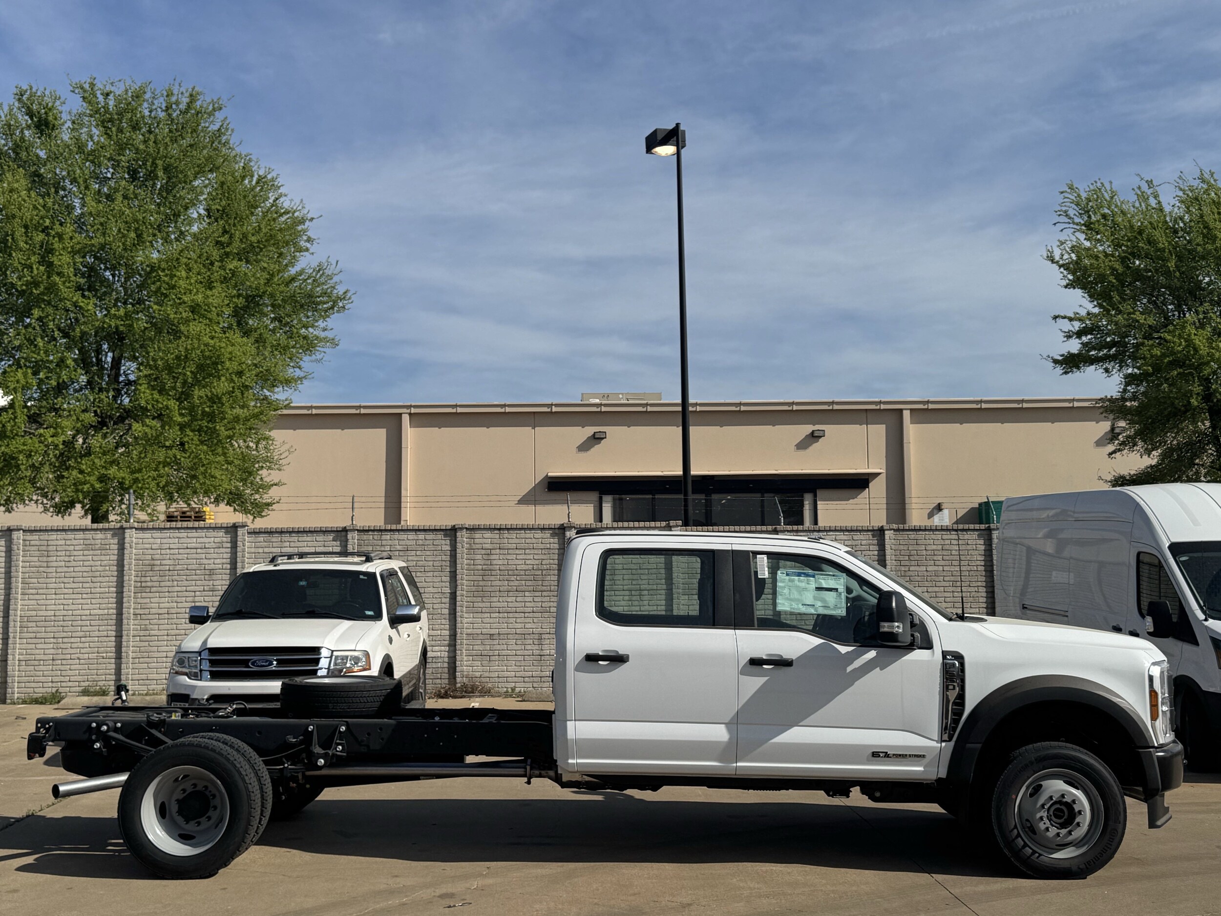 2025 Ford F-550 XL photo 3