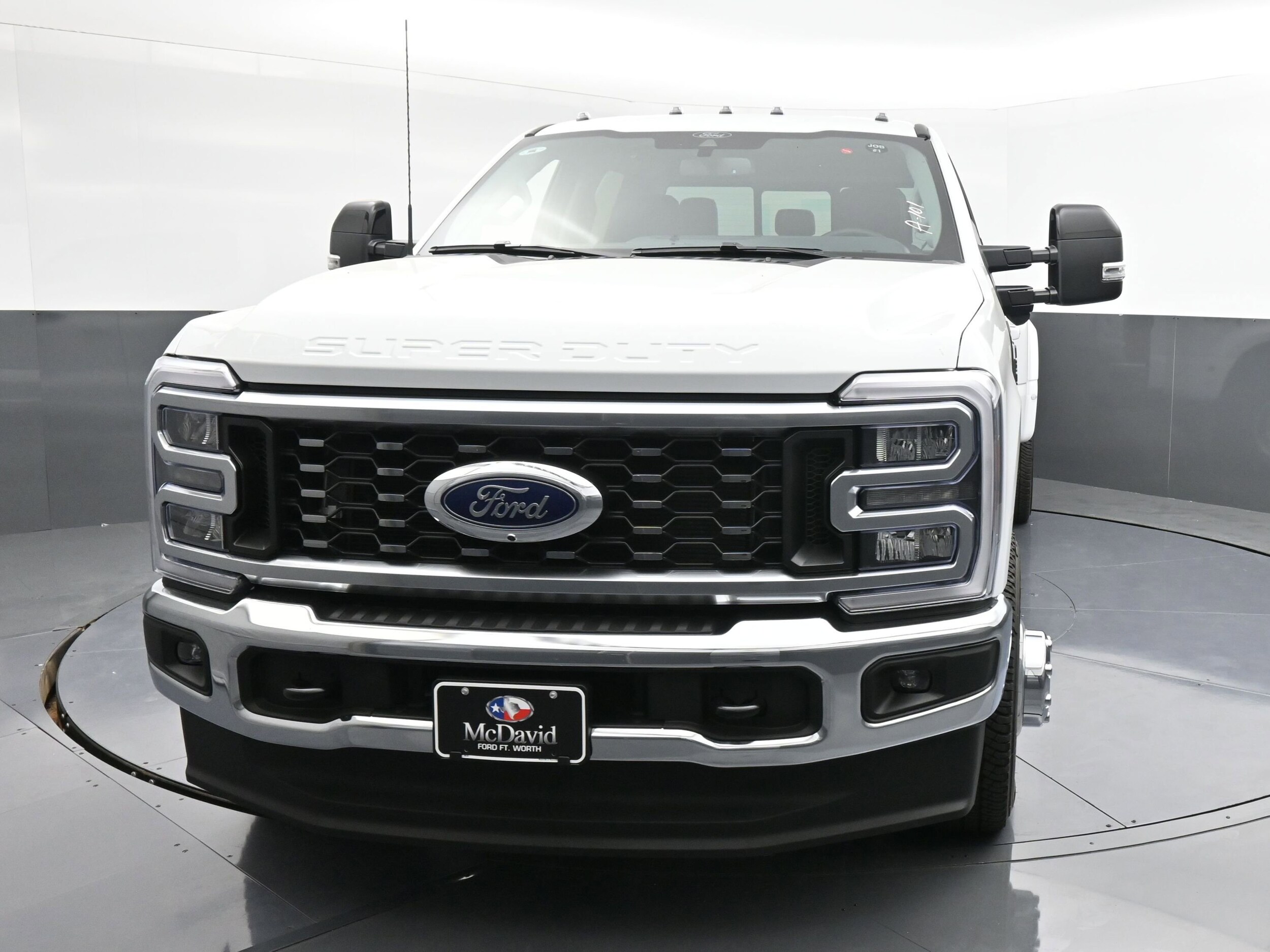 2026 Ford F-350 Lariat photo 2