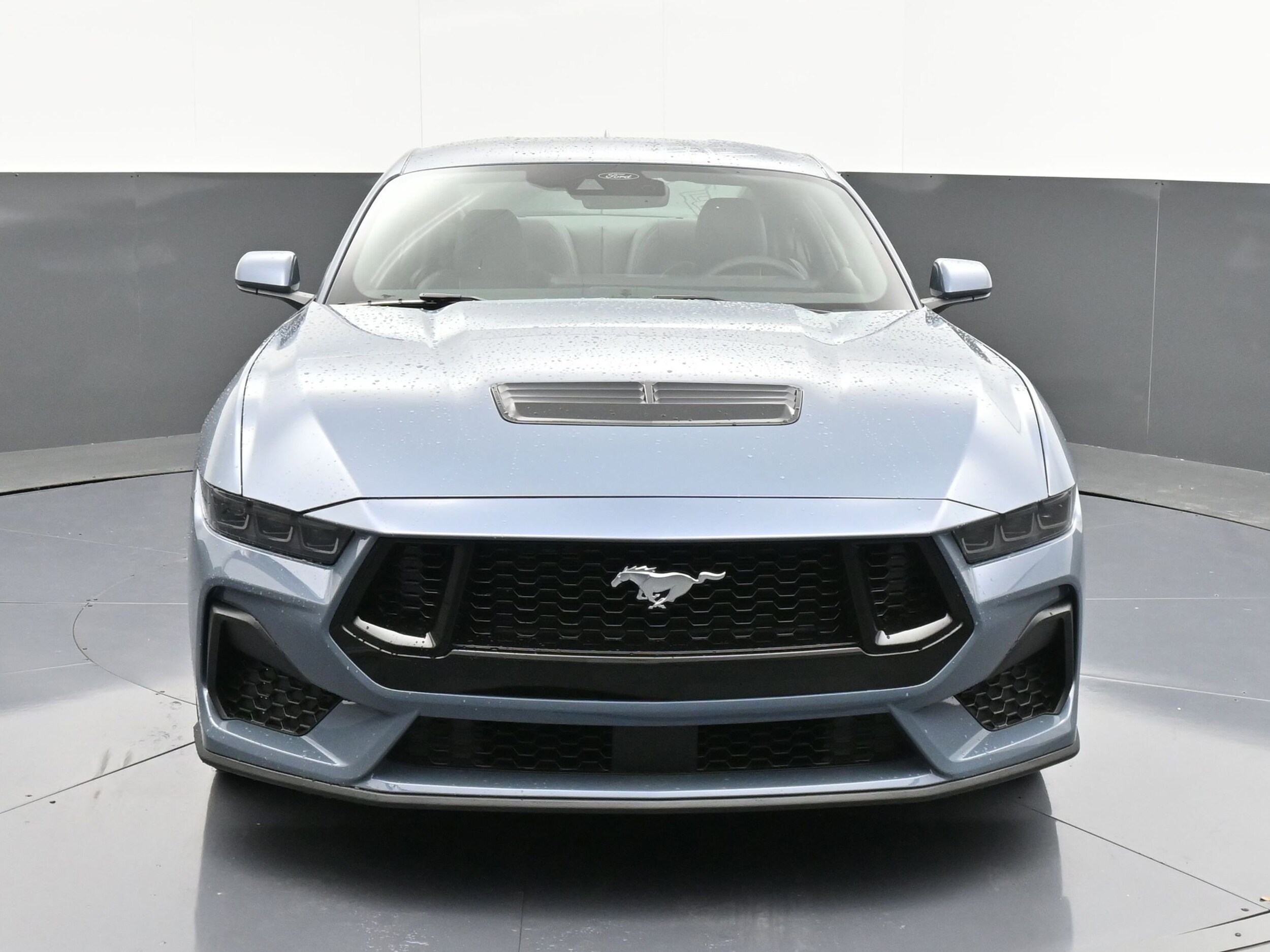 2025 Ford Mustang GT Premium photo 2
