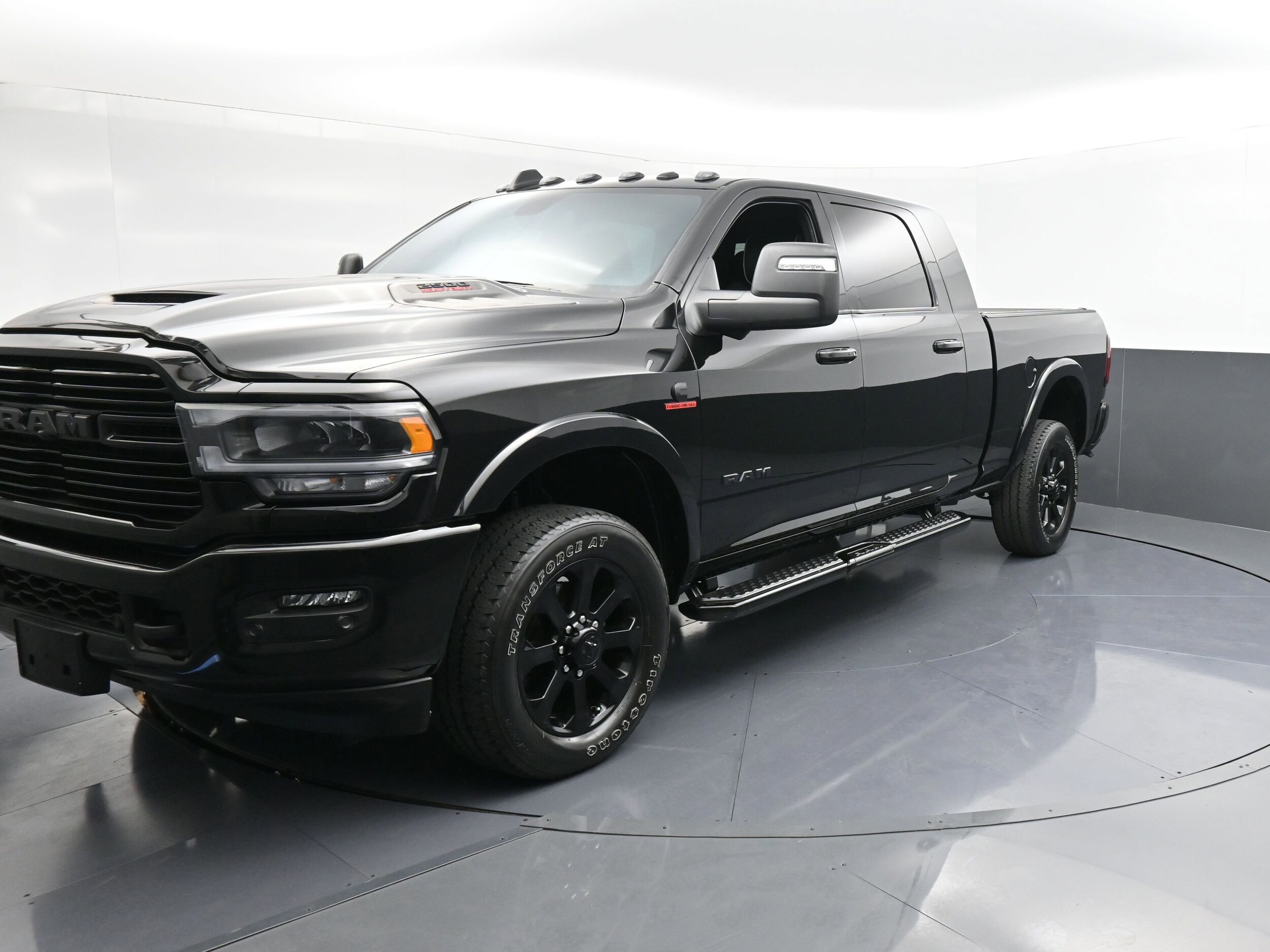 2024 Ram 2500 Laramie photo 3