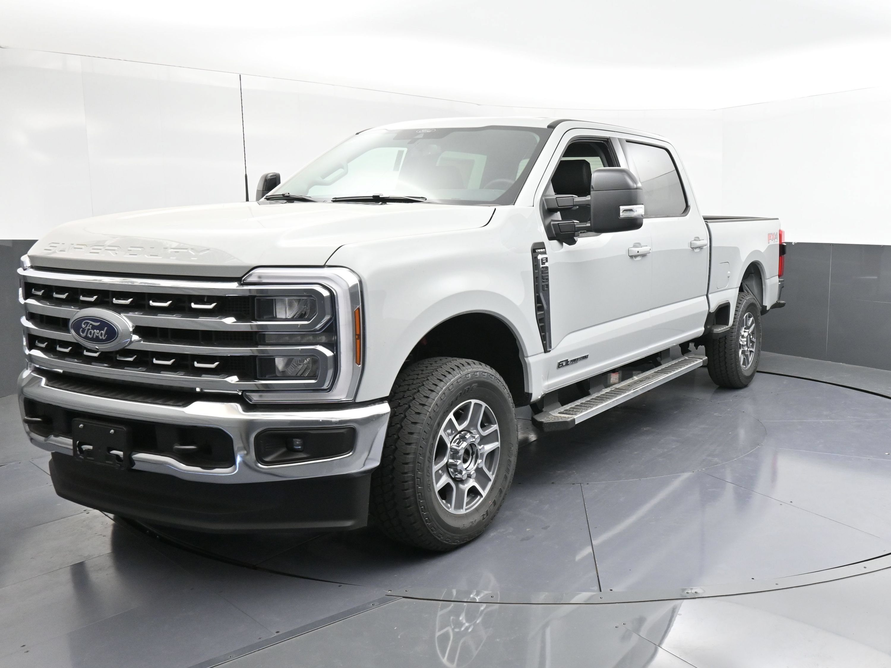 New 2026 Ford F-250 LARIAT Truck Crew Cab