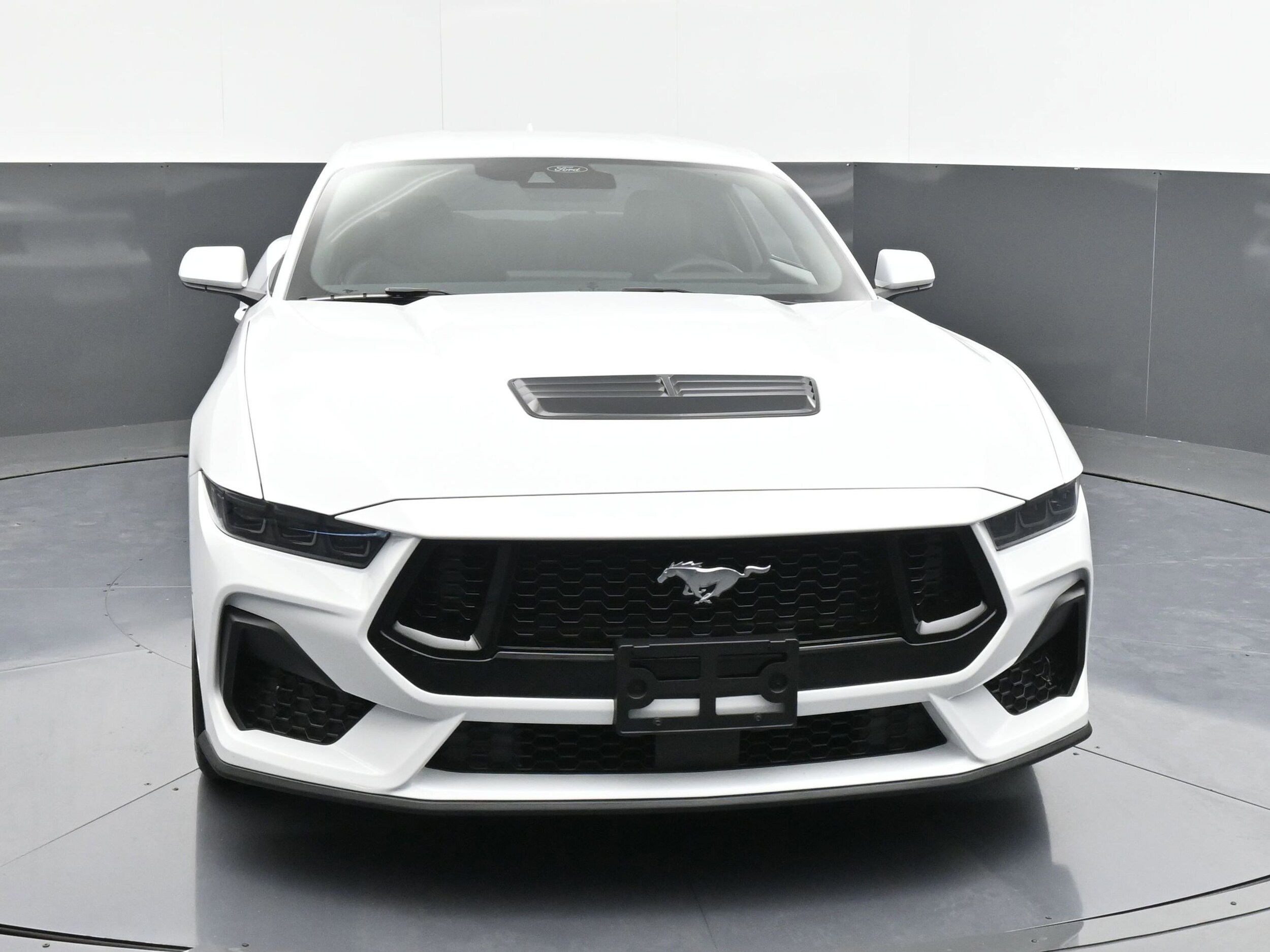 2025 Ford Mustang GT photo 2