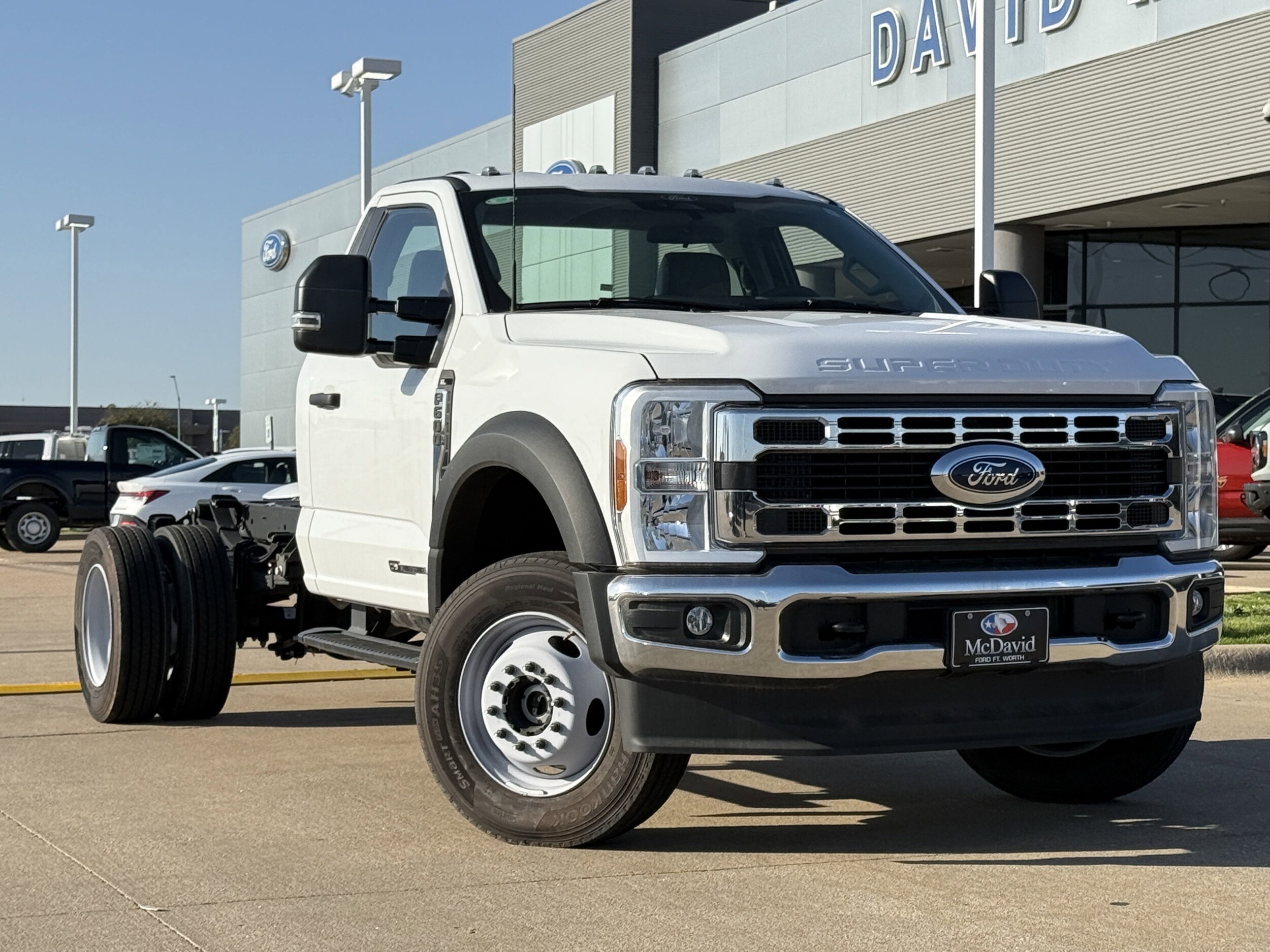 2024 Ford F-600 photo 2