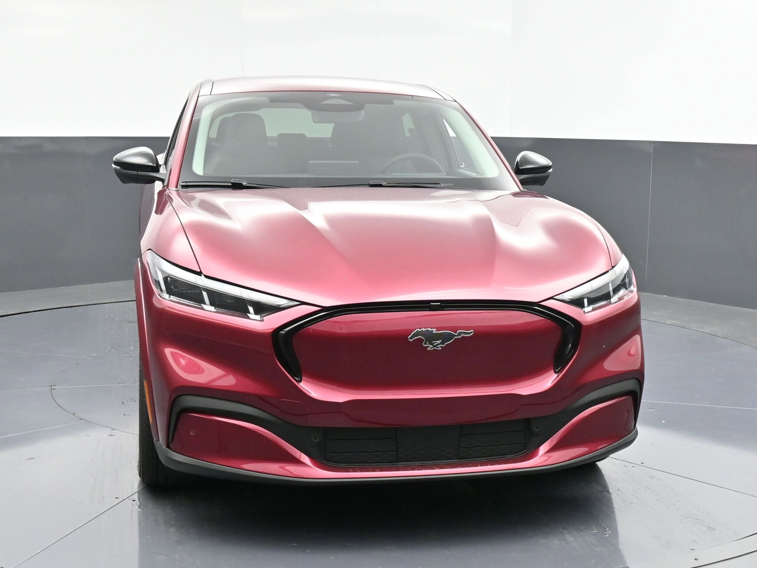 2025 Ford Mustang Mach-E Premium photo 2