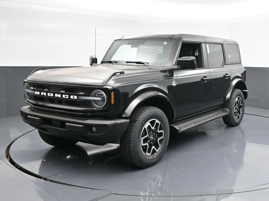 New 2025 Ford Bronco Outer Banks SUV