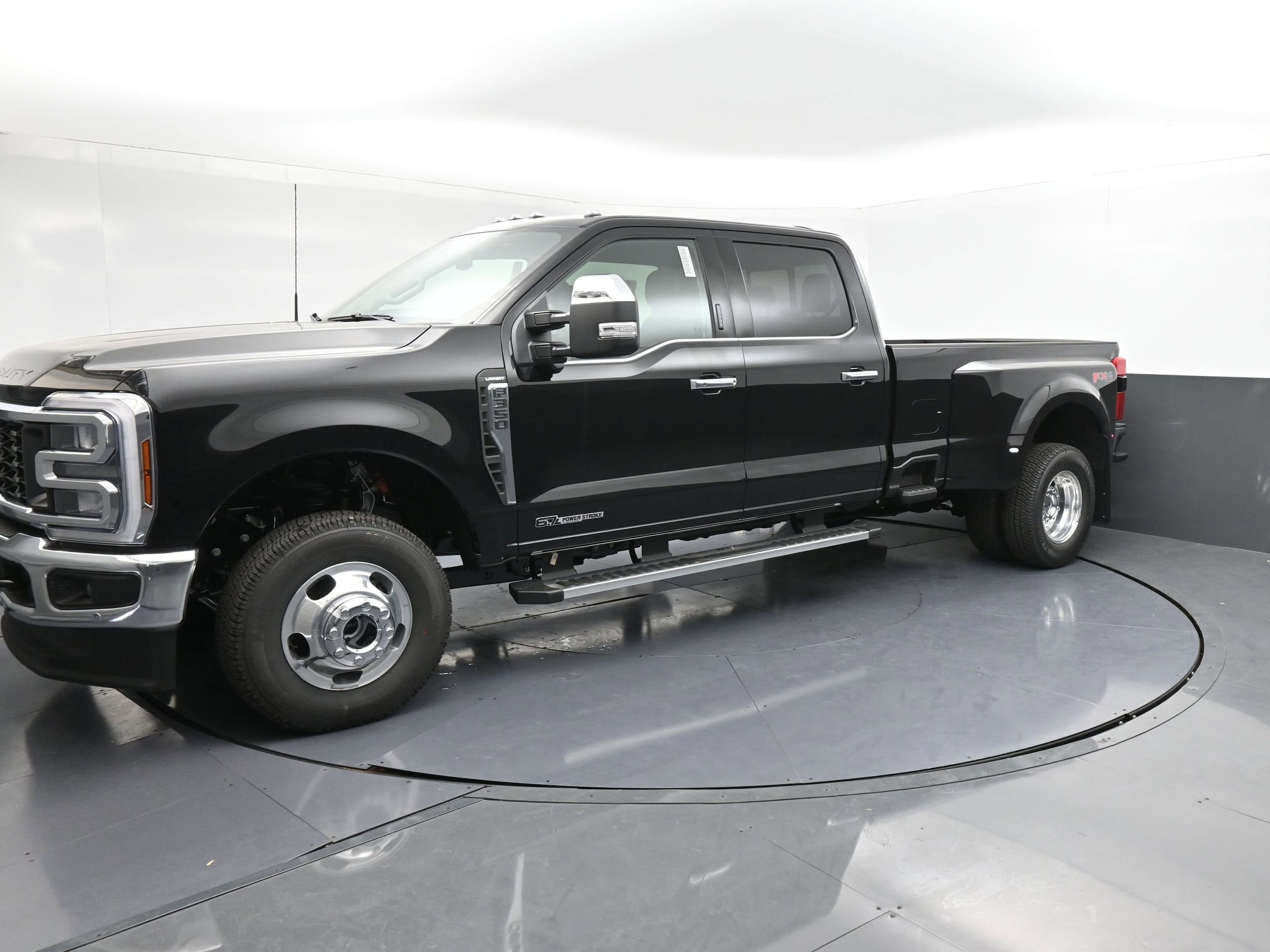 2026 Ford F-350 Lariat 4x4 Crew Cab 8' Box DRW's photo