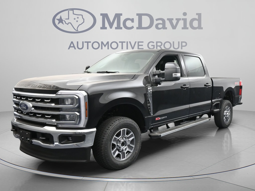 New 2026 Ford F-250 LARIAT Truck Crew Cab