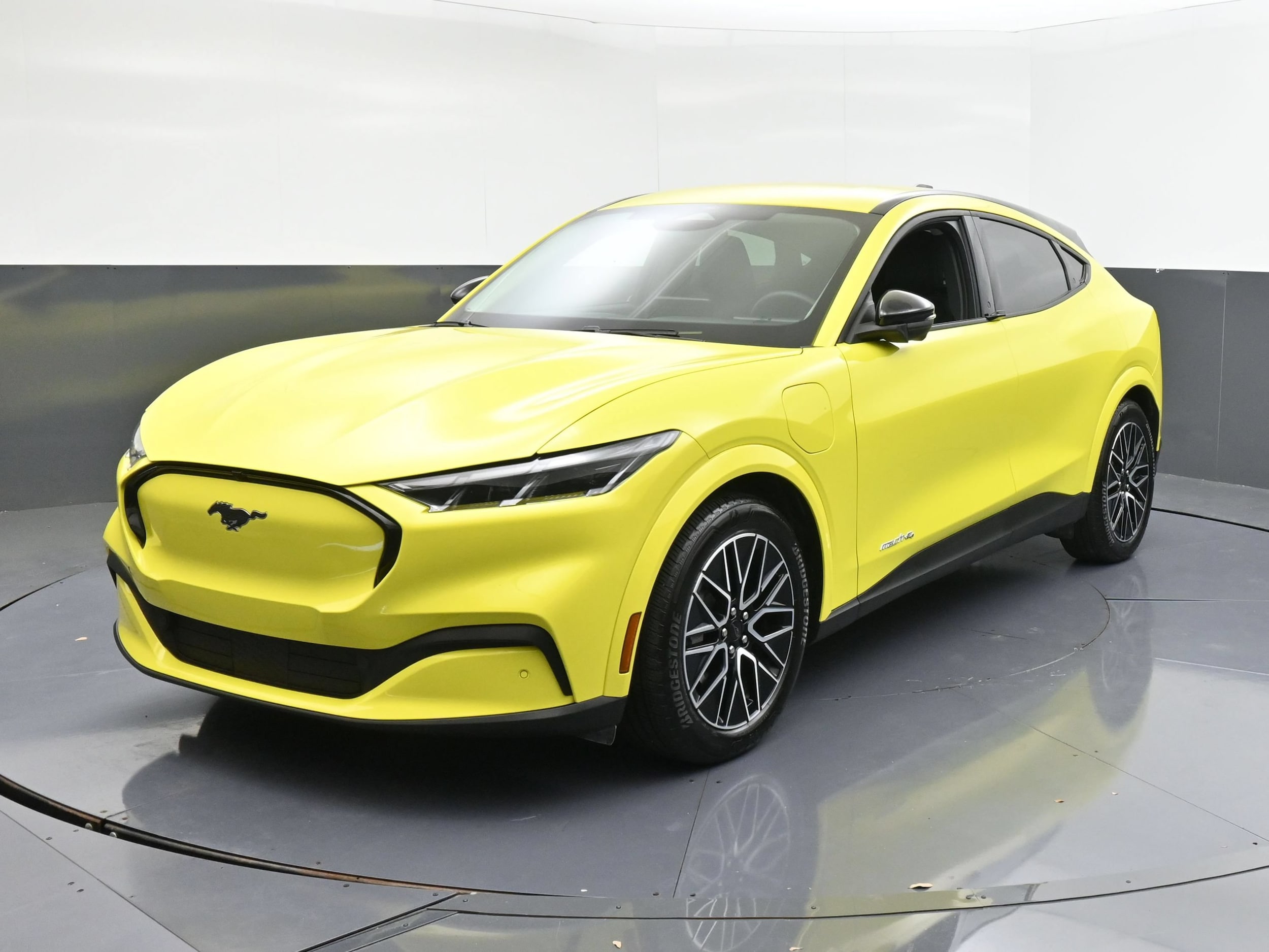2025 Ford Mustang Mach-E