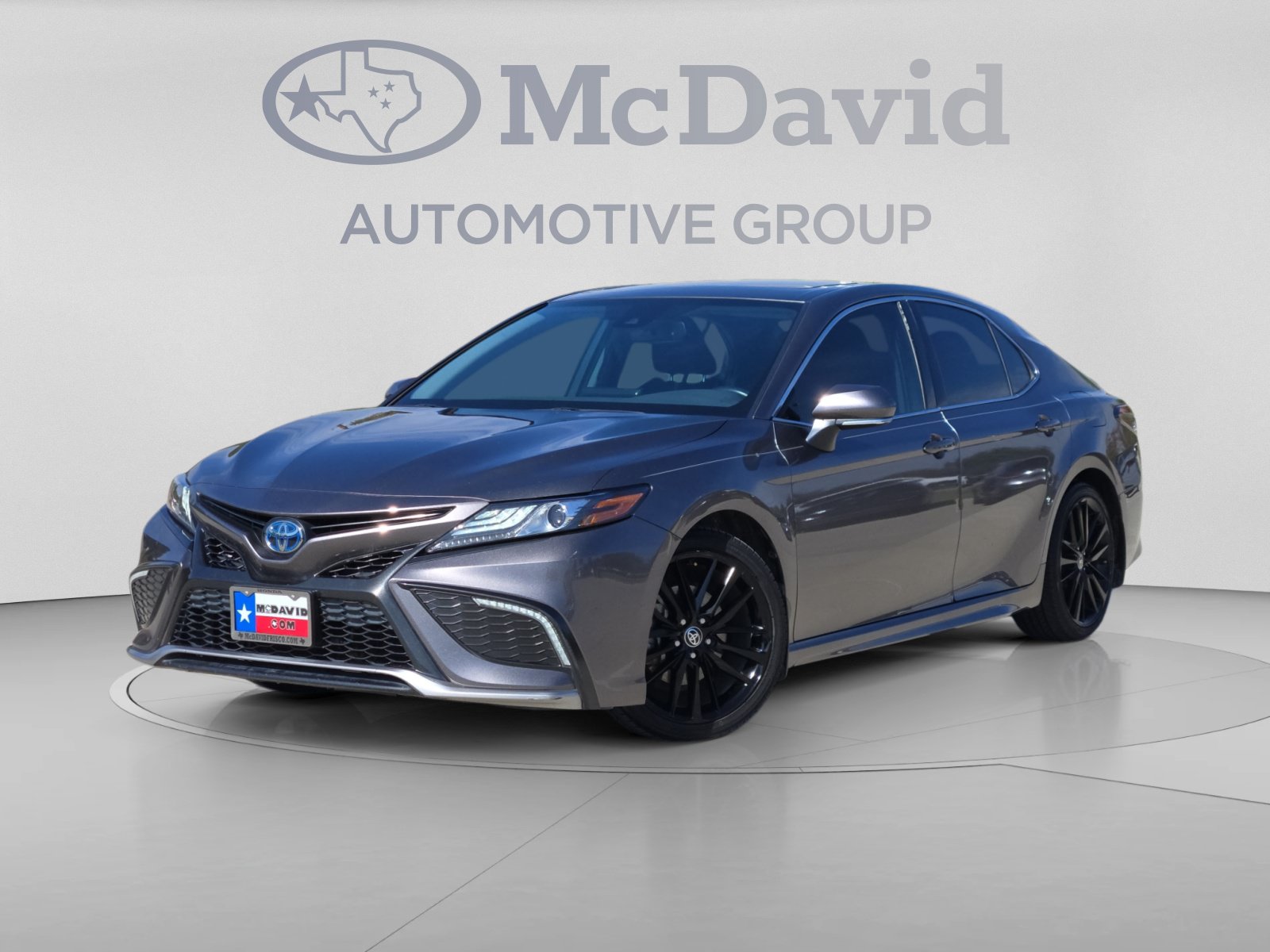 2022 Toyota Camry Hybrid XSE Sedan