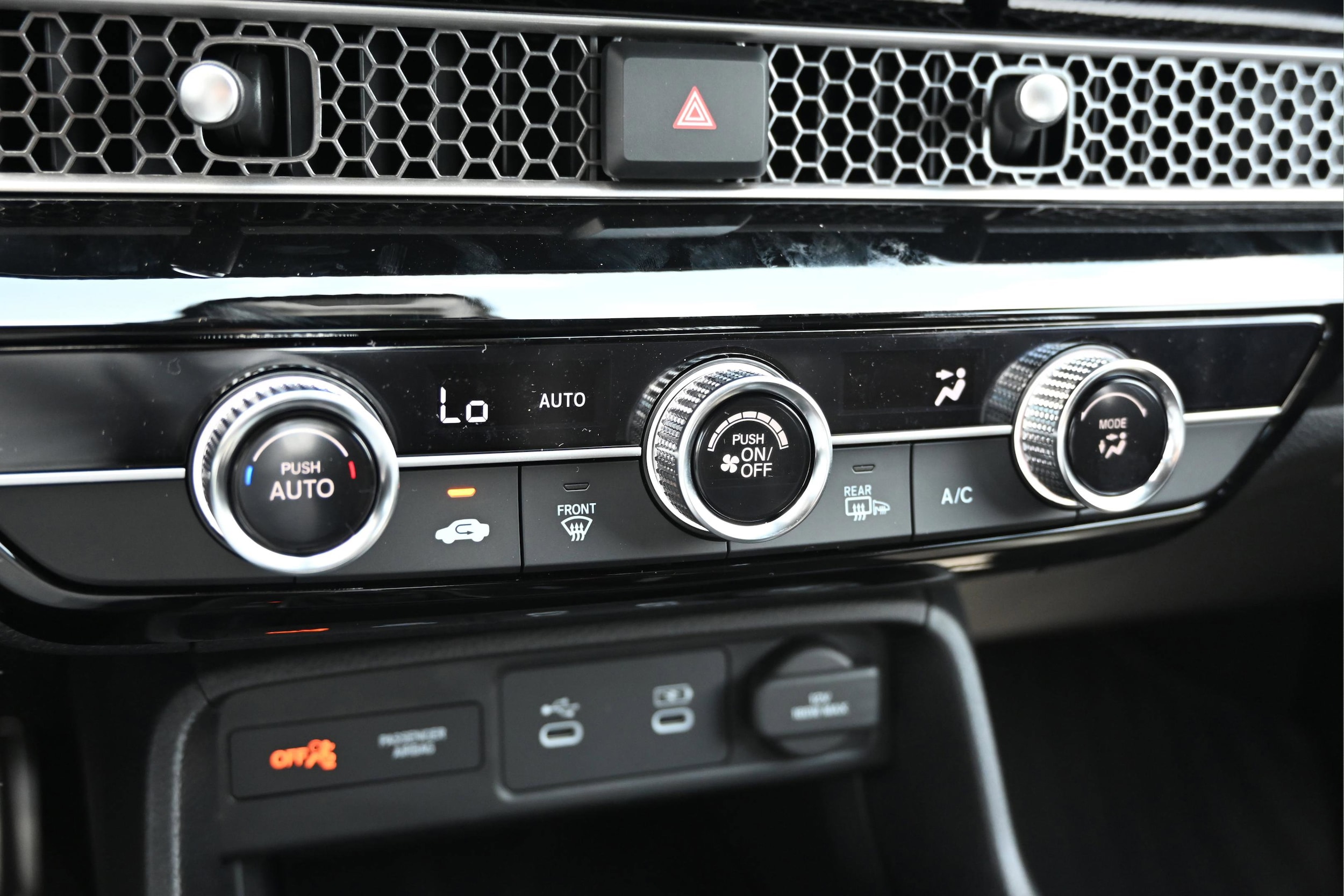 2026 Honda Civic Hatchback Sport - Photo 25